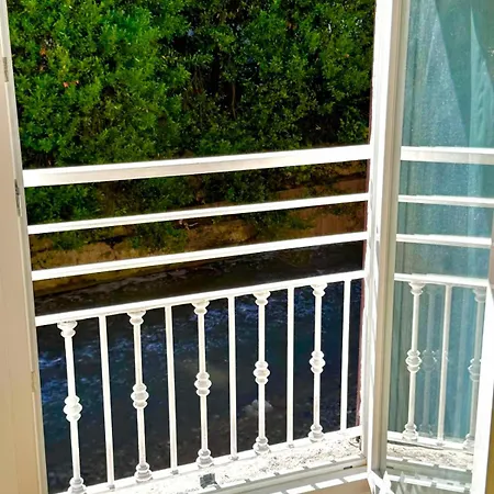 Saraeco Apartman *