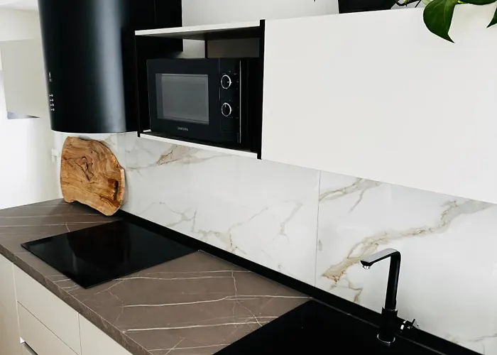 Saraeco Apartman Como